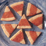 (日本語) 【ギフトの中身その2 木苺とココナッツ味噌のクッキーと黒糖ヘーゼルナッツの煉瓦クッキー】