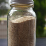 【お知らせと怪しい粉】