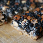 【れんこんとゴマの味噌フロランタン】