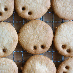 【お知らせとココナッツ醤油せんべい】