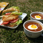 【公園でピクニック】