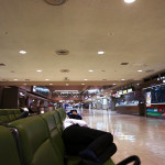 【早朝の成田空港】