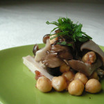 キノコとお豆の梅マリネ