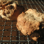 【告知と米粉スコーン】