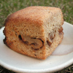 【黒糖くるみスコーン】